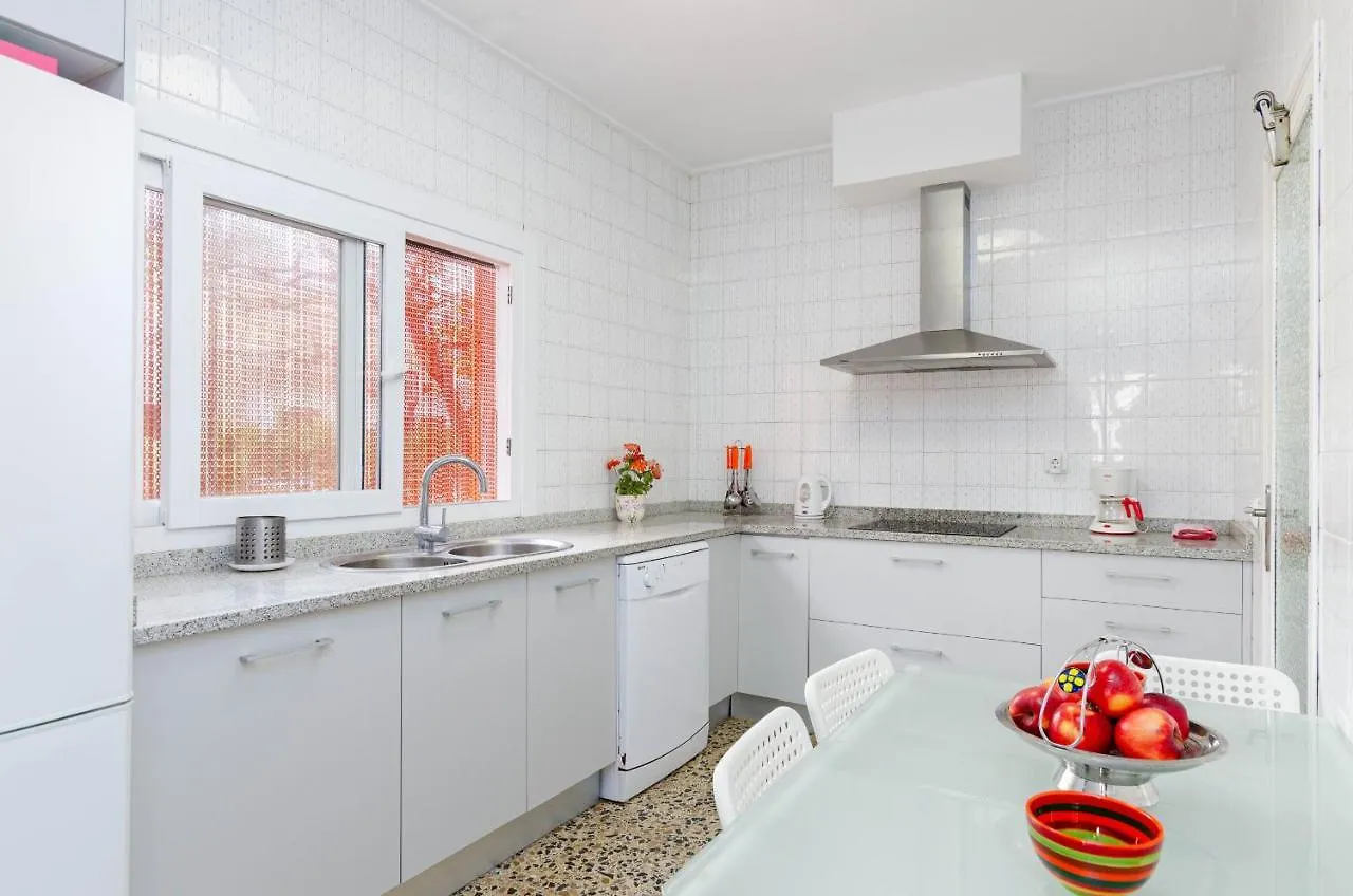 Yourhouse Casa Esperanza, Beach House In Puerto De Alcudia Holiday home Port de Alcudia (Mallorca)